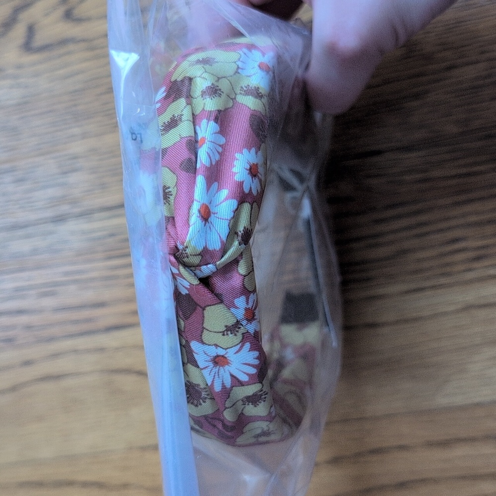 NWT Coach 100% Silk Headband Floral Script Print Pink Yellow - Picture 3 of 7